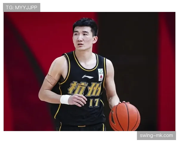 刷到孙铭徽赛后回家那条短视频，衣帽间一闪我就怀疑他是隐形富豪了